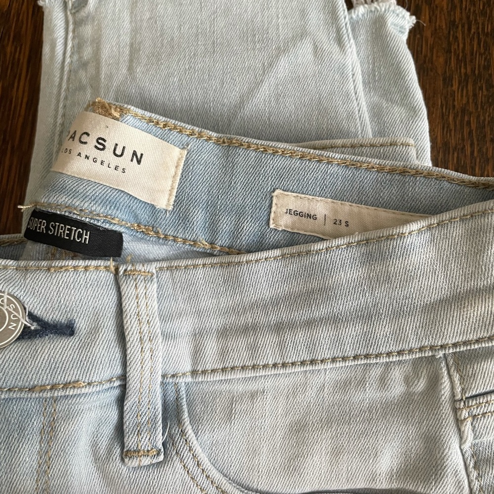 Pacsun ripped jeans barely worn